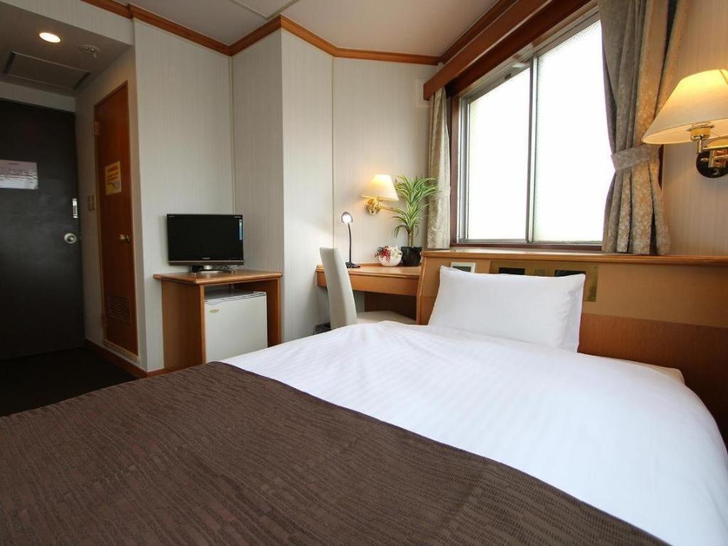 Hotel Livemax Budget Naha Tomarikou Kültér fotó