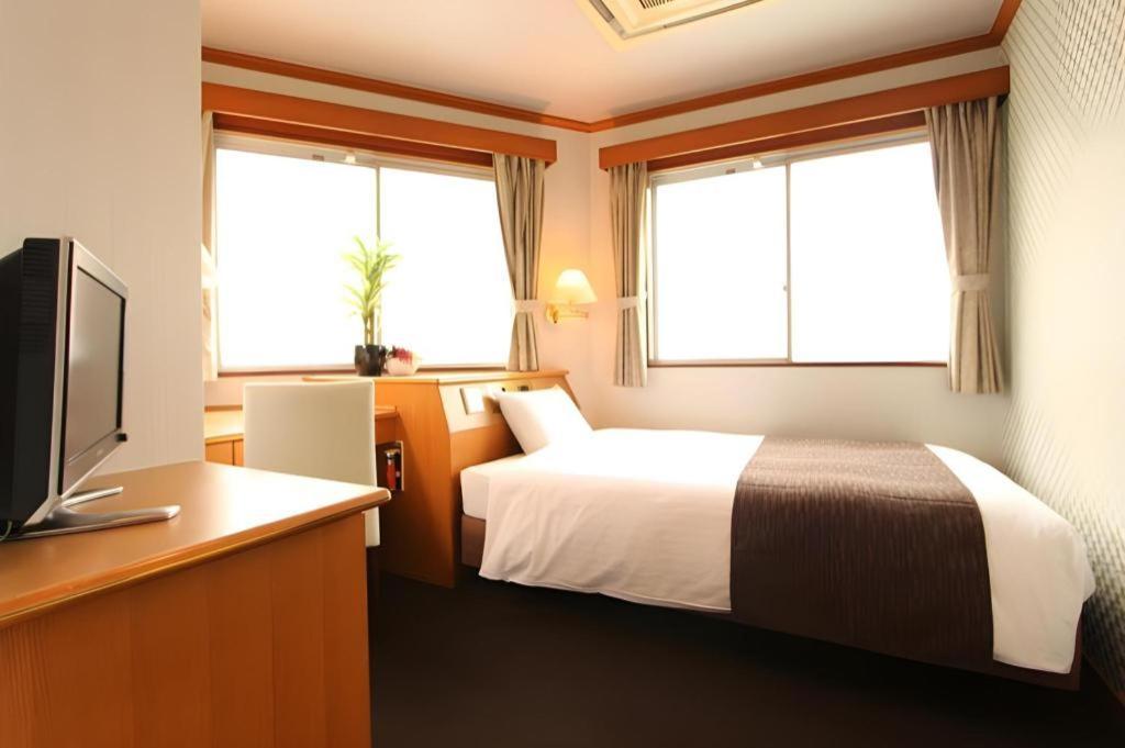 Hotel Livemax Budget Naha Tomarikou Kültér fotó