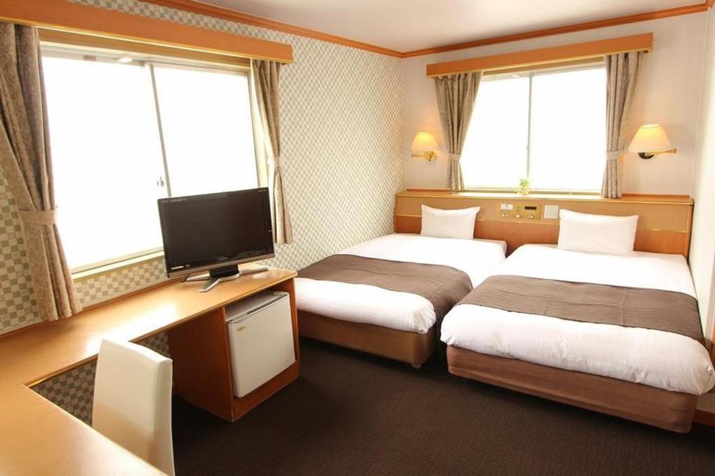 Hotel Livemax Budget Naha Tomarikou Kültér fotó