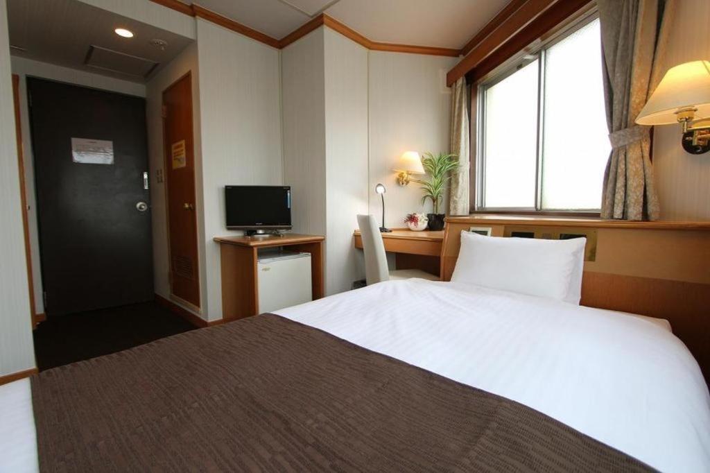 Hotel Livemax Budget Naha Tomarikou Kültér fotó